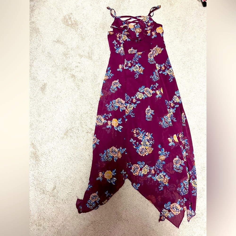 Maxi dress (asymmetrical bottom)